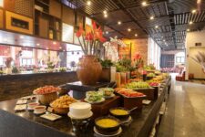 Combo vé cáp treo Fansipan + Buffet trưa